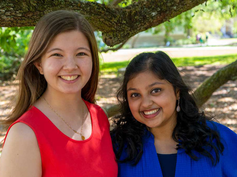 Jasmine Kiley (left), a Sophomore biochemistry major, and Navya Murugesan (right), a Sophomore pursuing a dual degree in neuroscience and cell and molecular biology